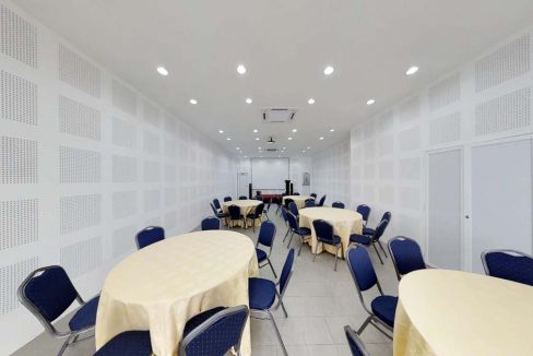 Country-Hotel-Event-Space-Dinner-Setting-front-View