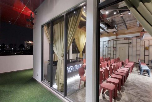 Skyark-Event-Space-Balcony-Night-View