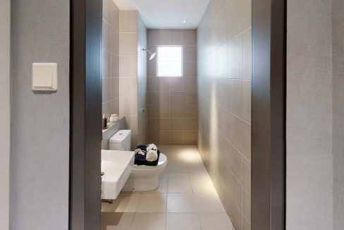 Lakefront-Homes-Cyberjaya-Renovated-1010-Sqft-Bathroom