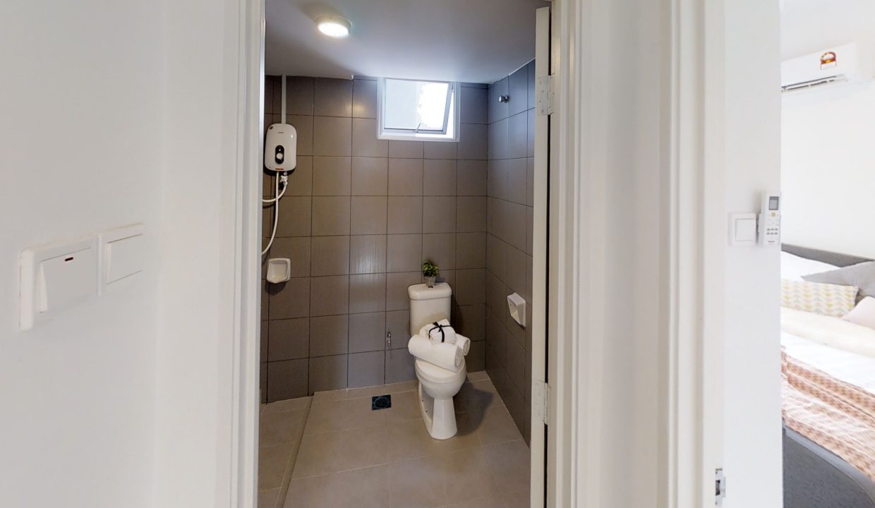 SKYVILLA-CONDOMINIUM-Level-13A-Bathroom