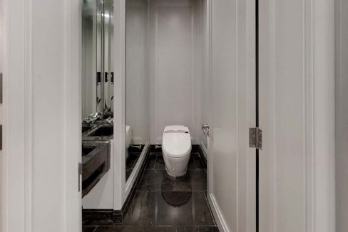 The-Residence-at-St-Regis-Kuala-Lumpur-Bathroom