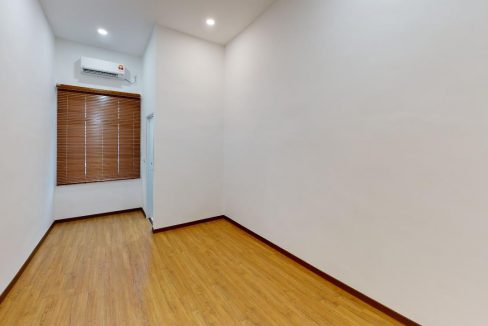 Bandar-Permata-Lunas-840-SqFt-Master-Bedroom